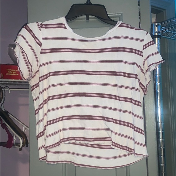 Red and white crop top - Picture 2 of 2